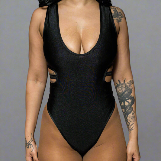The Cutout (Onyx Black)